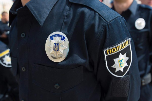 1475048027_01_ne-zvonite-v-miliciyu-kogda-v-ukraine-poyavitsya-polnocennaya-policiya-1